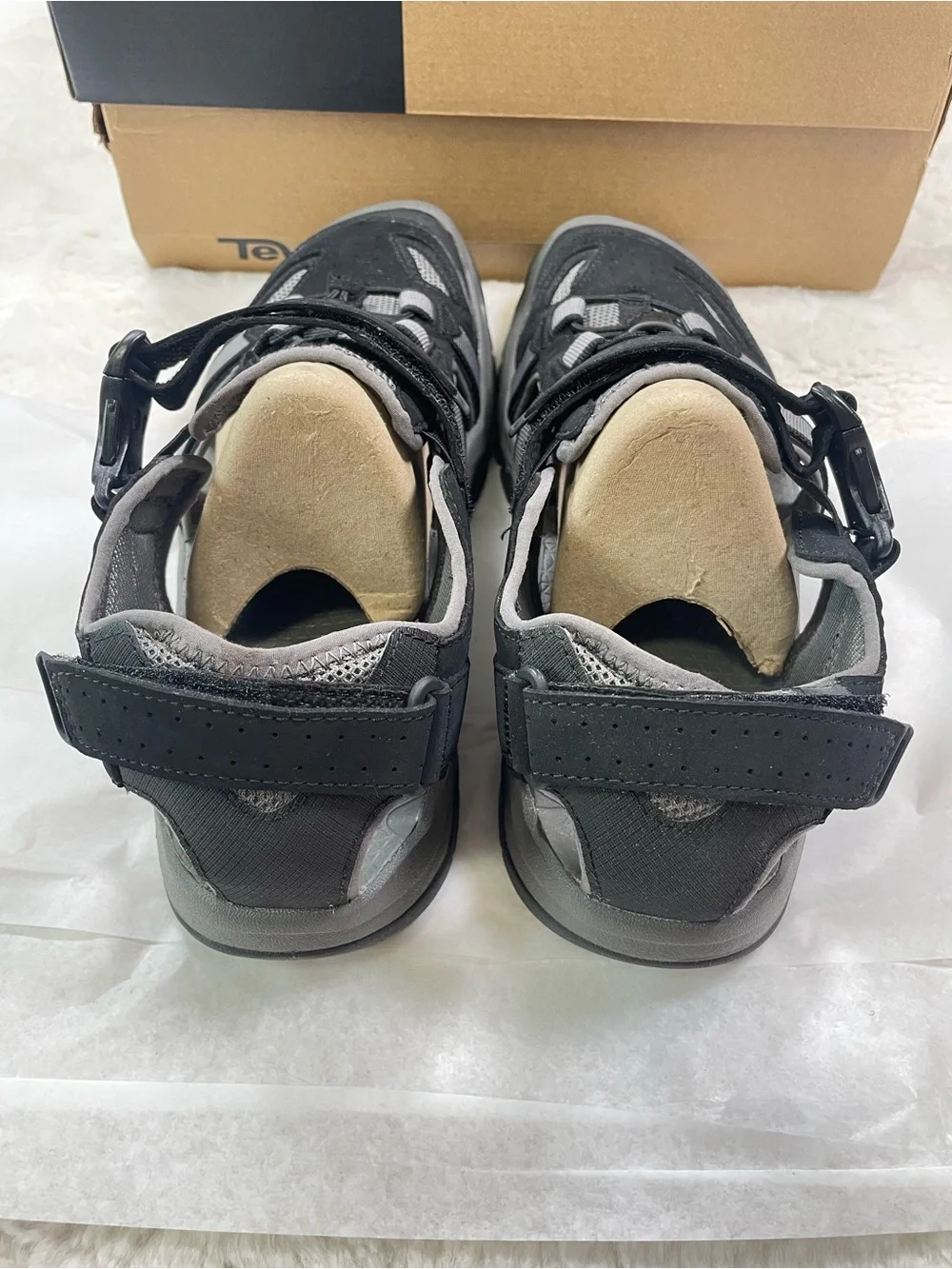 NWB Teva Black and Gray Men's Outdoor Sport Sandal, Size 13